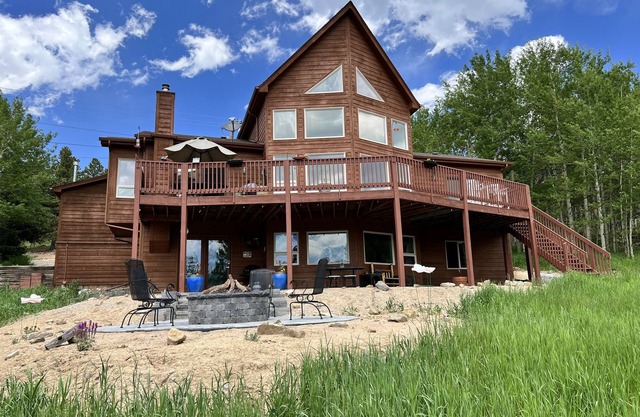 Private, Cozy, and Remote Mountain Apartment in Walk-out Garden Level of Home