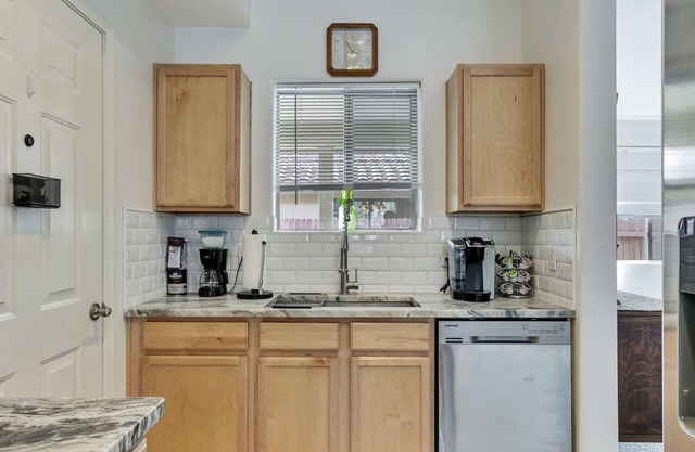 NEU Wunderschöne private 2 Schlafzimmer, 2 Bäder Haus in der Nähe von Sedona, Jerome und Weinprobe