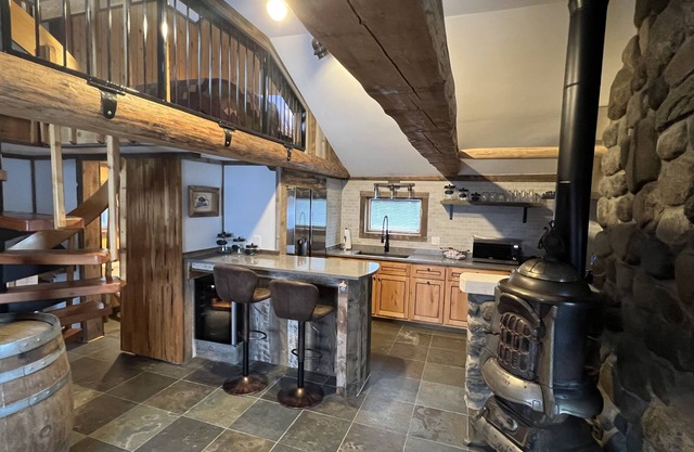 Private Custom Cabin on Yellowstone River with Breathtaking Views