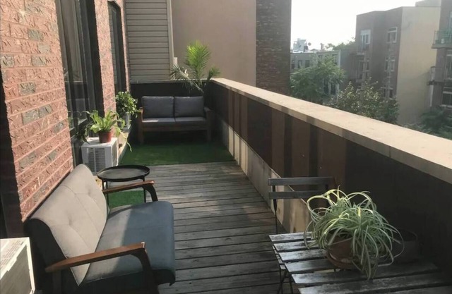 Private Deck Paradise