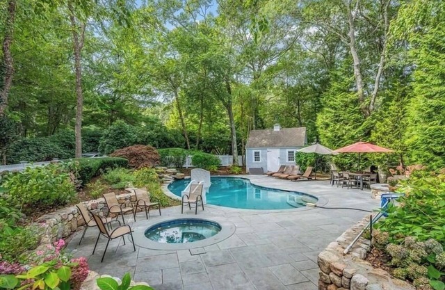 Private Deep Water Dock, heated pool and hot tub. RPMS005