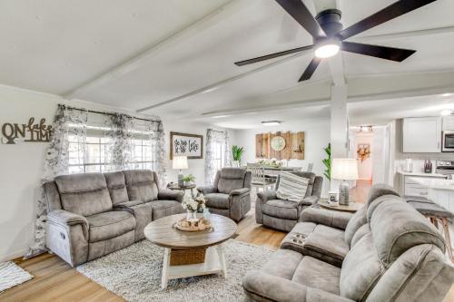 Private Dock and Fire Pit Point A Lake Retreat!