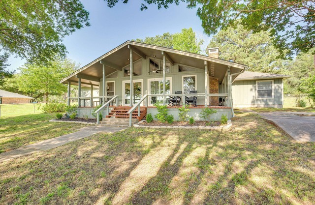Private Dock & Fire Pit: Cedar Creek Reservoir Gem