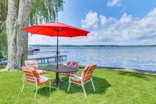 Private Dock Lakefront Gem on Saratoga Lake