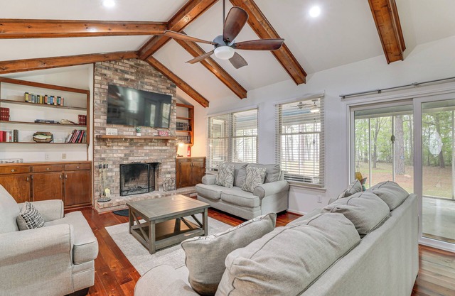 Private Dock + Pool Table: Lake Marion Getaway