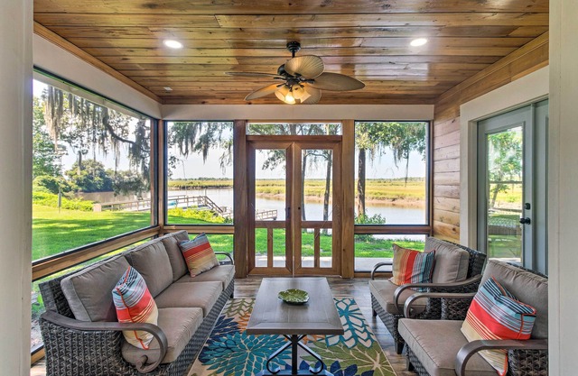 NEW! Riverfront Darien Cottage w/ Private Dock!