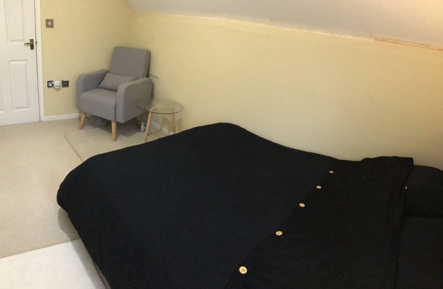 Privates Doppelzimmer mit neuem Duschbad mit Bad