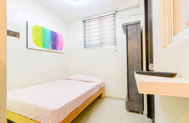 Private Double Room in Guesthouse Guadalajara 1