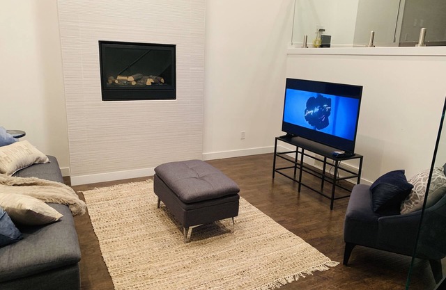 Private Entire Townhome