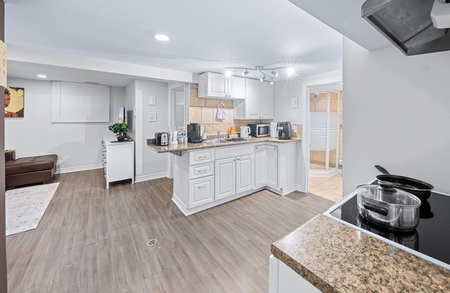 Private entrance, Equipped Kitchen, Parking