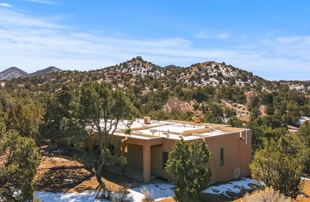 Private Escape, Easy Drive to Plaza, Hot Tub
