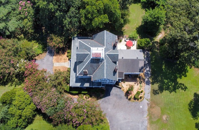 Private Estate on 4 Acres