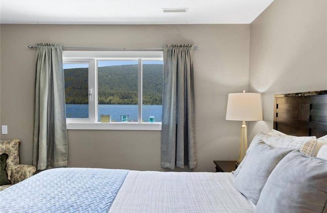Private Executive Lakefront w/ Boat Launch and Mooring