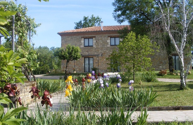 Charmantes Ferienhaus (15 Personen) in der Nähe von St Antonin Noble Val, 4 ****, Schwimmbad, Terrasse