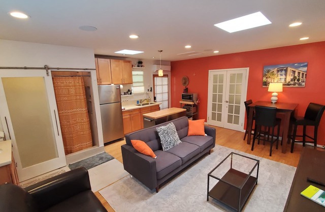 Private full guest house 30 days or more ONLY!