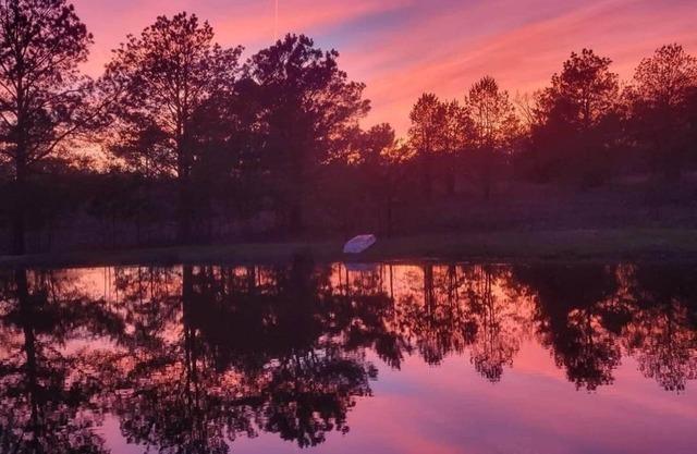 Private Gated Bungalow with Pond view close to Hot Springs and minutes to DeGray