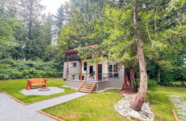 Private Get Away TINY HOUSE with SAUNA