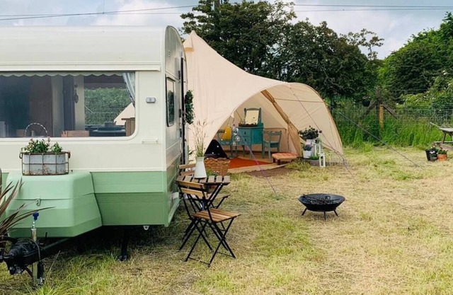 Private glamping in a vintage caravan & bell tent