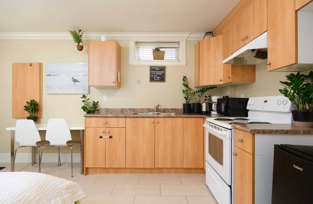 Private Guest House in Prime Central Location