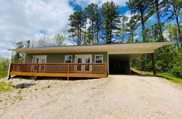 Private Hilltop Cabin Near Current River