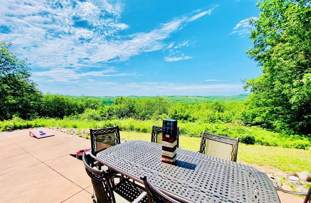 Private Hilltop Cabin with Big Valley Views and ATV trails Access
