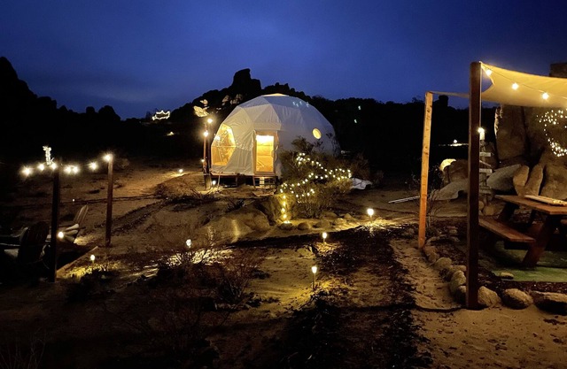 Private hilltop Glamping with Joshua Tree vibes just an hour from LA!