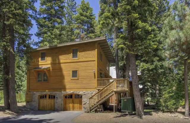 Private HOA - Walk to Beach - Close to Skiing