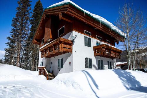 Private Home Perfectly Located at Brighton Ski Resort!