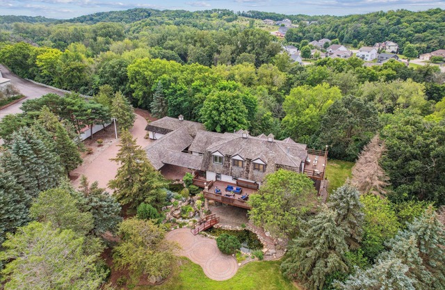 Private Home Retreat - Family-friendly, Spacious Getaway, Close to Attractions