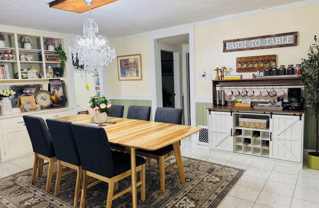 Private Home w/King Bed in tranquil Cottage Grove-WiFi, AC, near Twin Cities