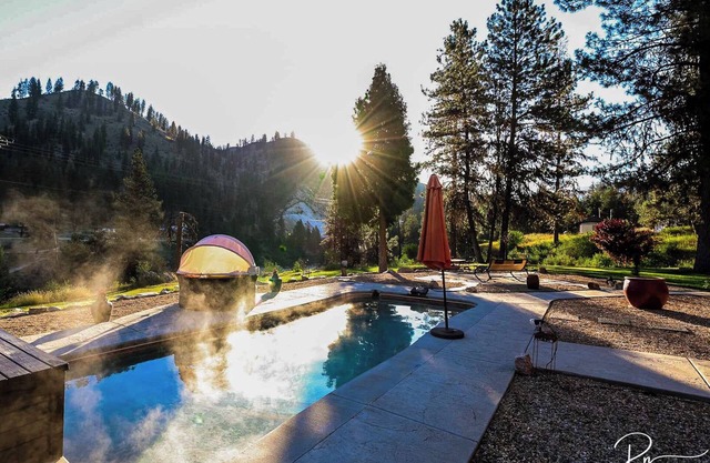 Private Hot Spring, No Shared Spaces, Perfect for Couples, 1 Hour North of Boise