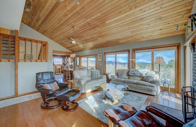 PK's Place! Minuten zum historischen Mount Princeton Hot Springs Resort