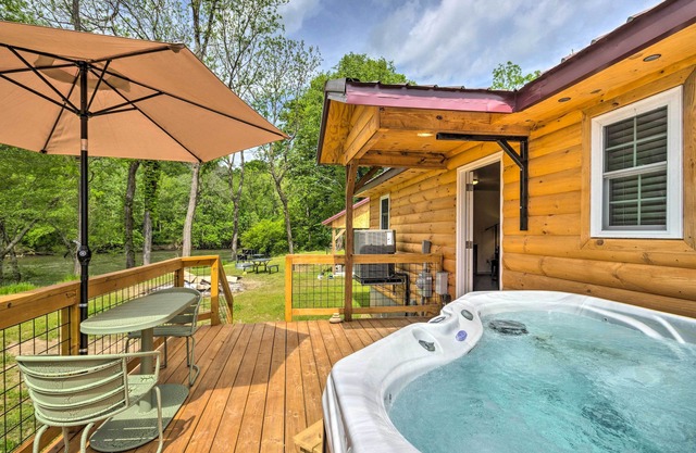 NEU! Gemütliche Hütte am Tuckaseegee River - In der Nähe von Tsali!