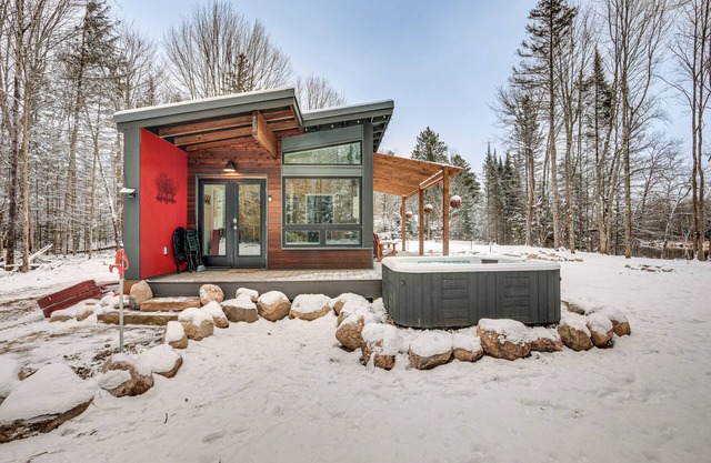 Private Hot Tub: Waterfront Home along Eagle River