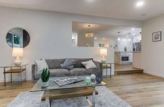 Private house 15 minutes to all beaches and landmarks in San Diego!