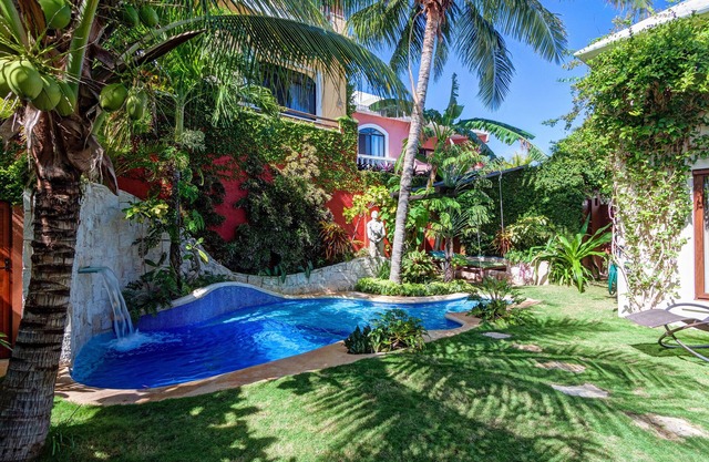 2 Minuten zu Fuß zum atemberaubenden Strand, Haus für 6 Personen, privater Pool, 6 Fahrräder inklusive
