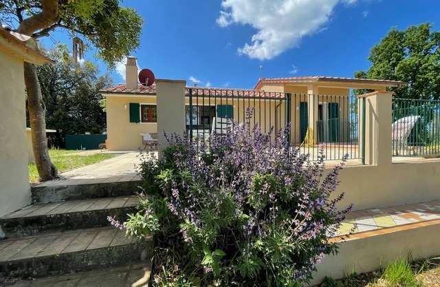Einzelhaus mit Meerblick, Wlan, Terrasse, Klimaanlage, absolute Privatspaere