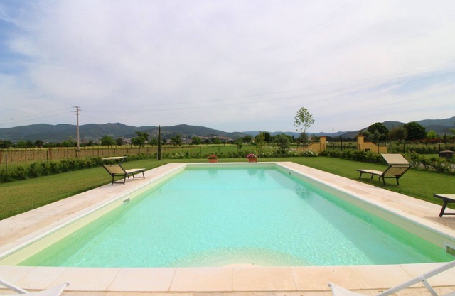 Alleinstehendes Ferienhaus mit privatem Pool, Klimaanlage, W-LAN, TV, Balkon, bei Cortona