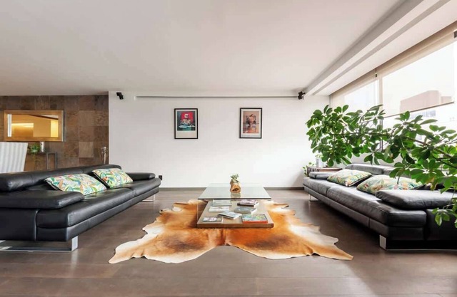 Private jacuzzi, great views and perfect location!