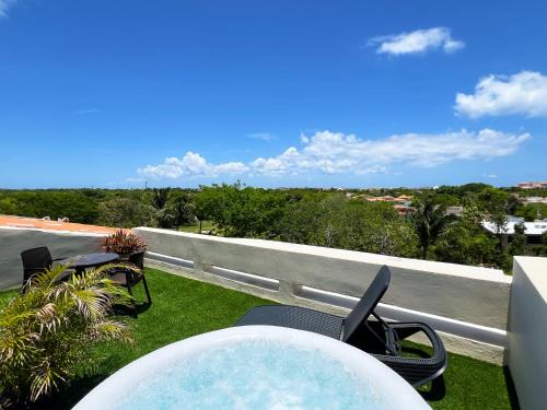 Private Jacuzzi, Golf Getaway, sunrise view
