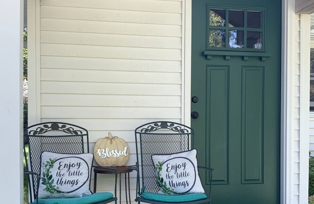 Great Fall foliage location! Cozy home. Peace & serenity.
