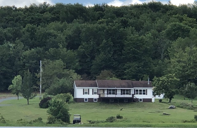 Private Lake House in Monticello