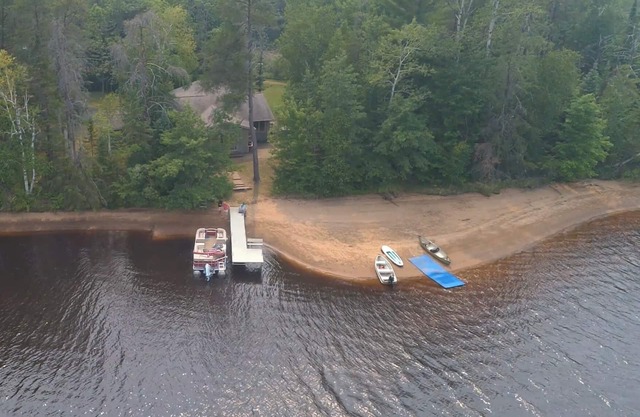 Private Lake Nokomis renovated 2009. Sandy, 4 kayaks, 2 canoes, & great fishing.
