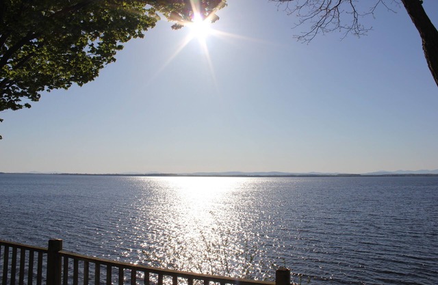 Private Lake Shore Hause mit atemberaubenden Ausblicken
