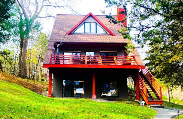 Private lakefront chalet great for families.