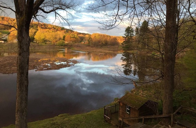 Lakefront Home 1 Meile von der Stadt, 7. 5 Meilen von Bethel Woods, Lake Views