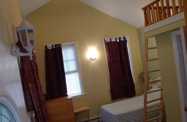 privates Loft-Schlafzimmer mit Bad