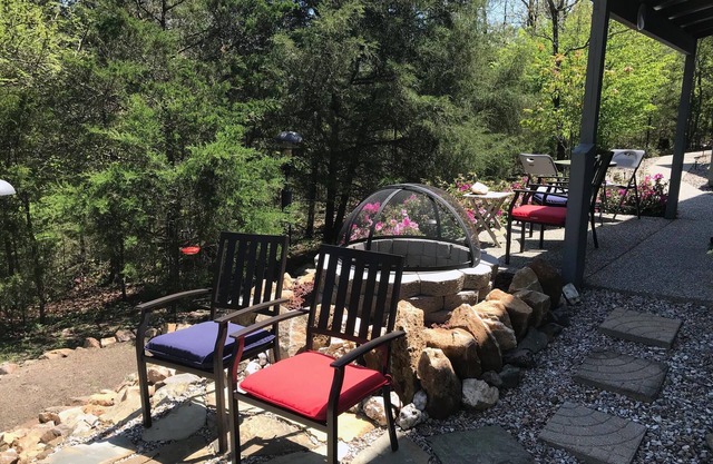 Private Luxus-Suite mit Kingsize-Bett und Blick auf den Golfplatz - beste Lage am East End