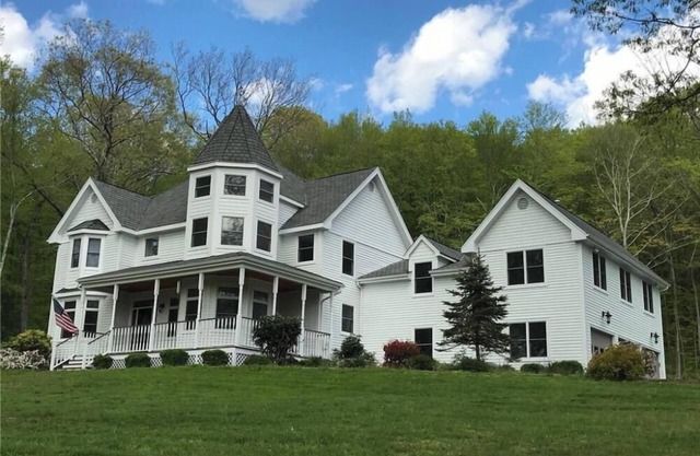 Private Luxury Stay in Expansive Home & Property