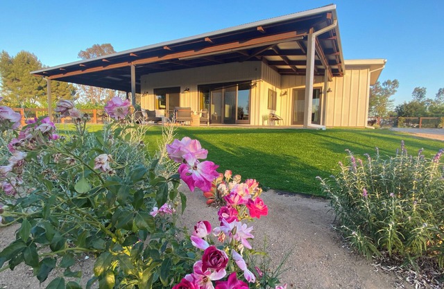 Private Mini Farm Stay at Little Fork Guest House in Temecula Wine Country